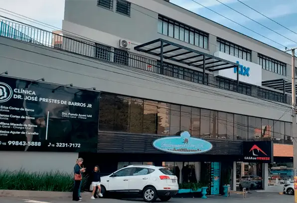 Fachada da Clínica Dr. José Prestes de Barros Jr., no Centro de Sorocaba, onde a OrthoStudio atende