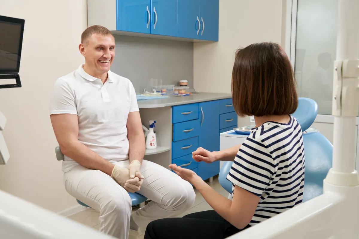 Consulta com ortodontista em consultório odontológico, avaliação para tratamento em Sorocaba